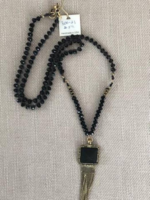 Colar de pingente de borla com moldura de cristal preto longo por atacado de Sigalie Jewelry