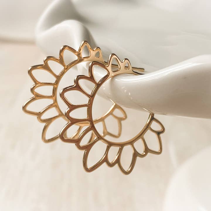 Agaveh girl - Wholesale Hoop Earrings - Flower Girl Hoops