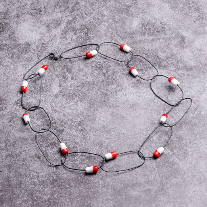 Collana Pills Statement 2 per la vendita all'ingrosso da parte di Sunset Yogurt