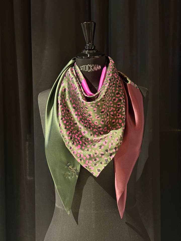 Poison Ivy col en V 2.0 pour la vente par vol(t)age