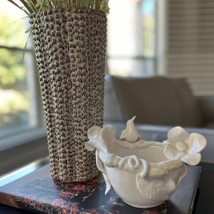 Weiße handgefertigte Keramikschale mit Kolibri und Blume für den Großhandel von Moderno Decor - Decorative Floral Candles