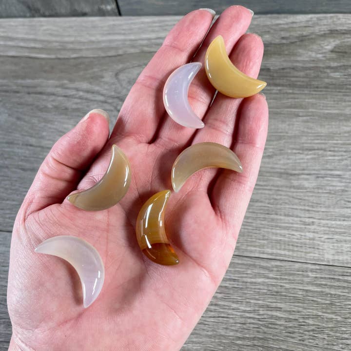 Keystone Crystals - Wholesale Spiritual Stone/Crystal - Gemstone Moons Assorted – 1 Inch Crescent Moon Carvings