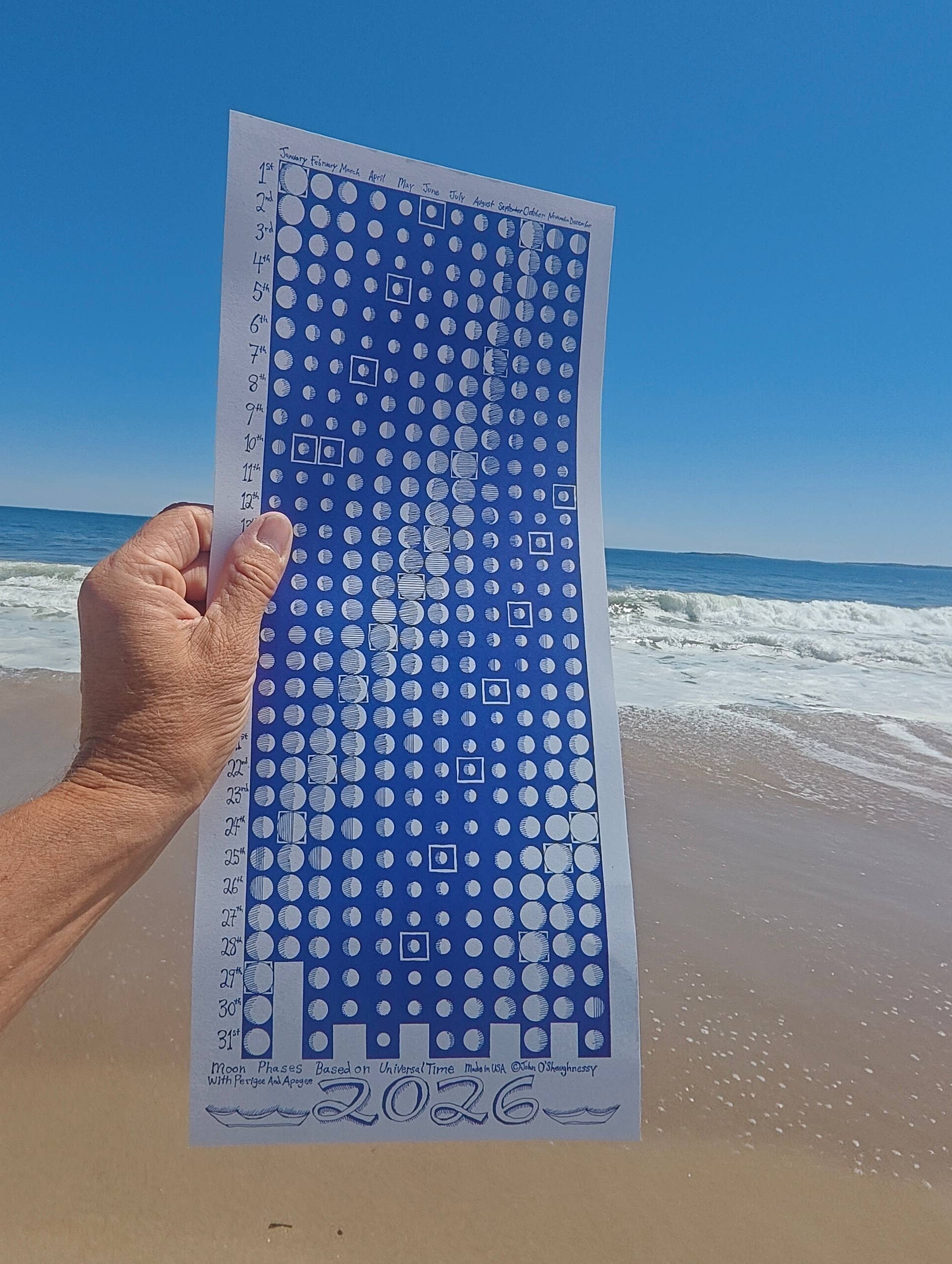 JD OShaughnessy - Vente Calendrier - Calendrier lunaire vertical 2026 avec périgée et apogée de la Lune7