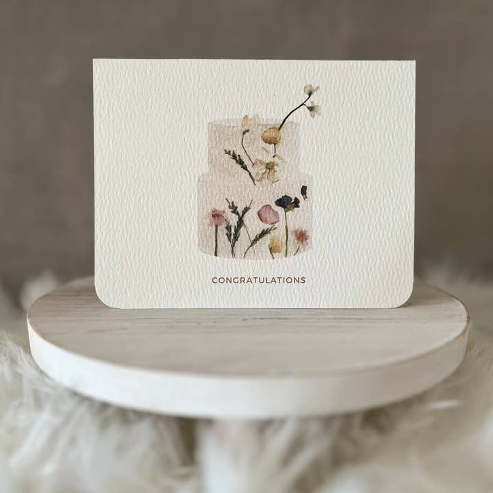 Paper Kuts - Vente Cartes de félicitations - Gâteau de mariage floral — Carte de félicitations, enveloppe Kraft incluse