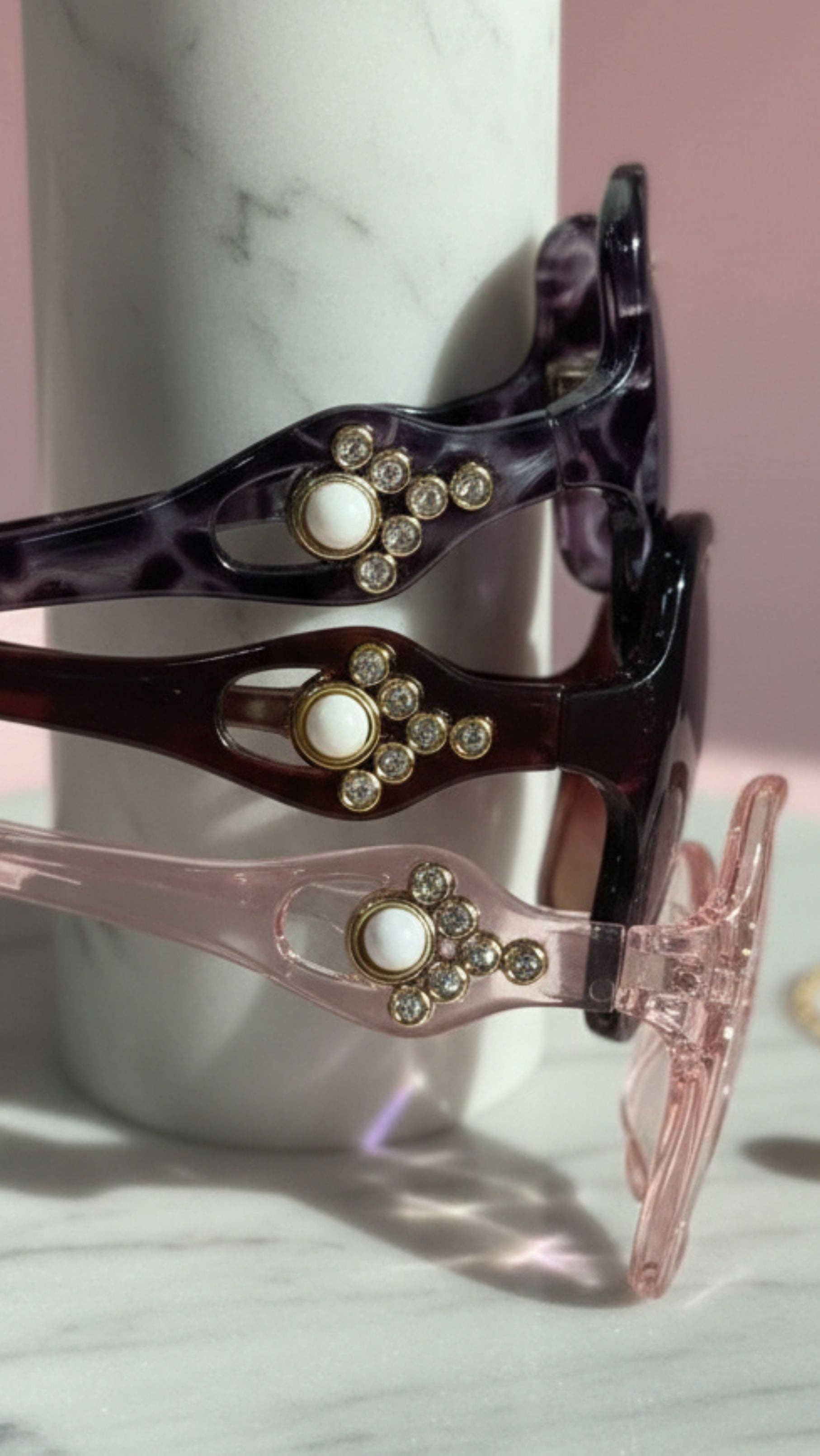 black Oval Frame Acrylic Sunglasses Box of 12 for wholesale on Faire1