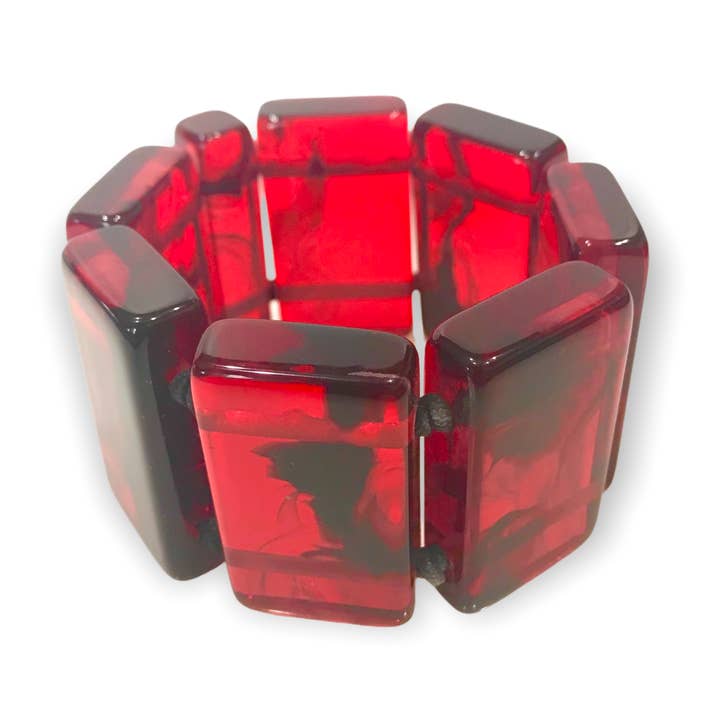 Bracelet Manchette Rectangulaire en Résine Rouge pour la vente par Atelier 1701