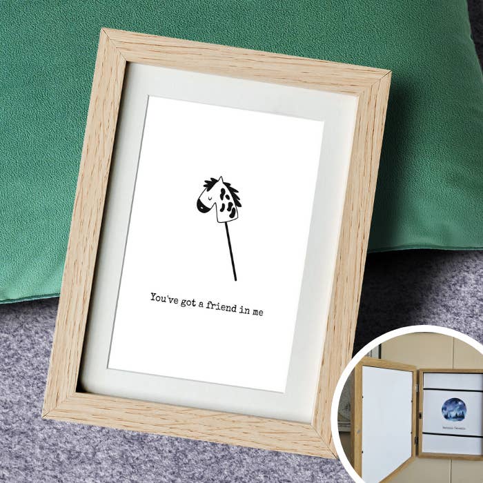 4-in-1 kinderkamer met grappige woorden, display en opslag - frameset voor wholesale door Witty Words - Cards and Wall Art