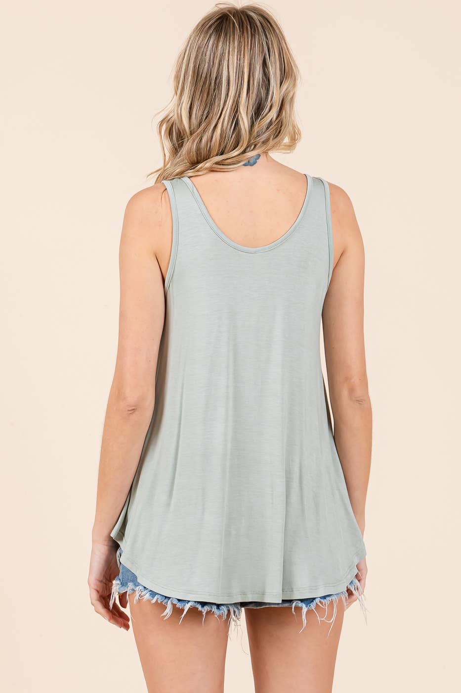 mittoshop - Wholesale Tunic - Women's - BAMBOO FABRIC V-NECK DOLPHIN HEM SLEEVELESS TOP1