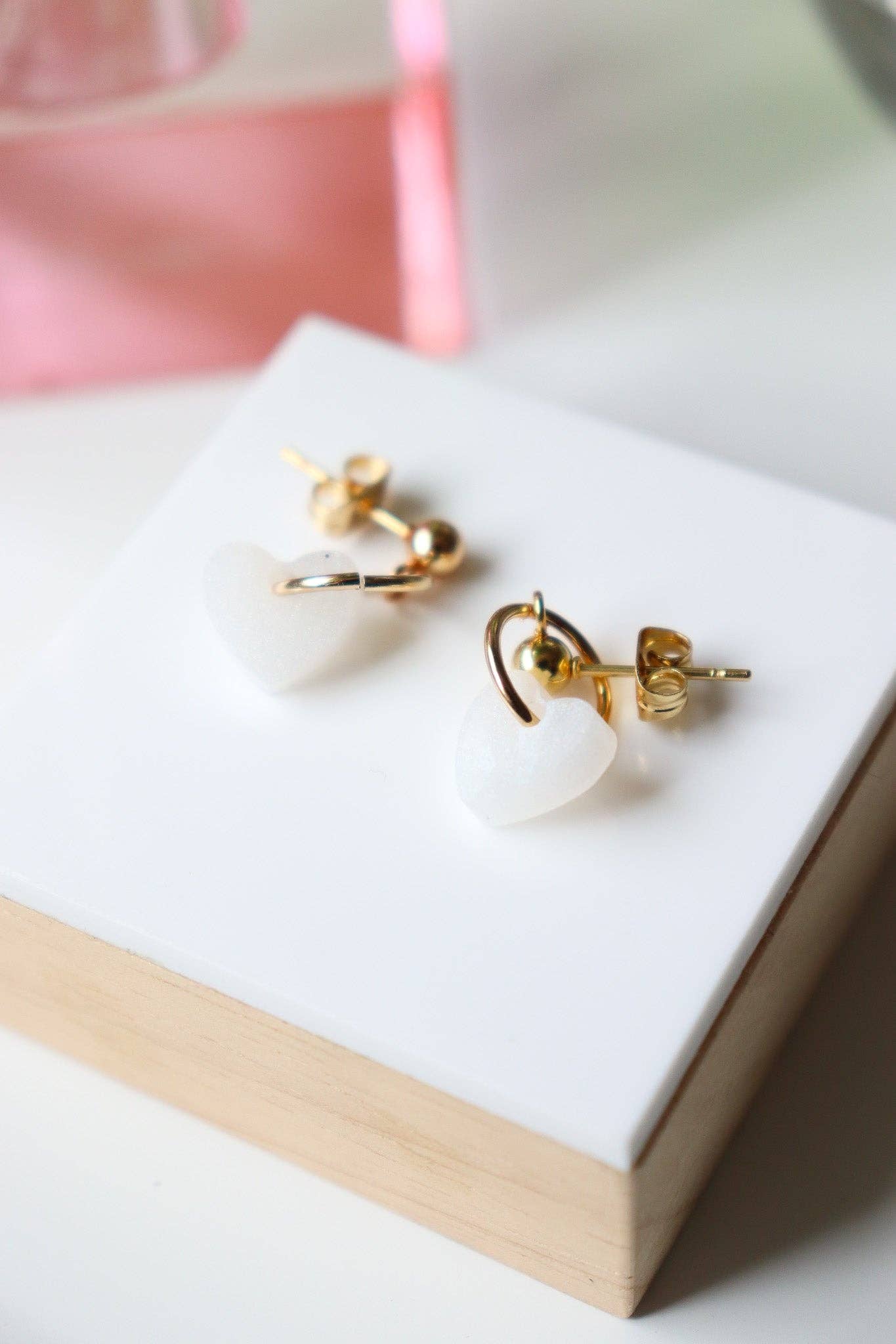 CG Home – wholesale Dangle earrings – Lucie pearly white earrings1