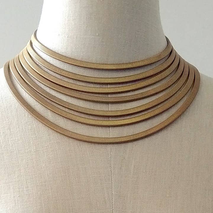 Collier Cobra carré Cléopâtre 12 po pour la vente par Sarah Cavender Metalworks