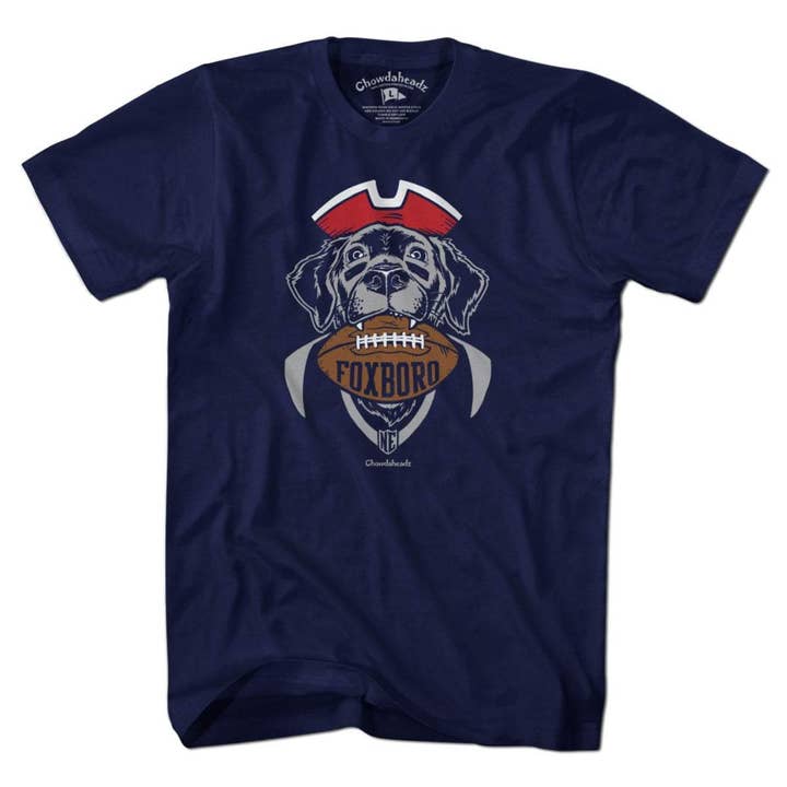 Foxboro T-Shirt de football pour chien pour la vente par Chowdaheadz