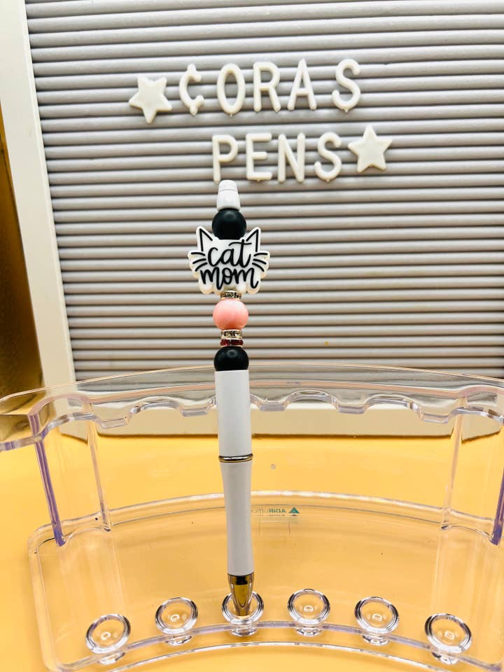 Stylo Cat Mom pour la vente par Cora’s Pens