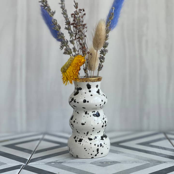 Leslie Ponder Studios - Wholesale Vase - The Wave Bud Vase
