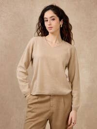 V-ringad kashmirtröja för wholesale av SOGGO