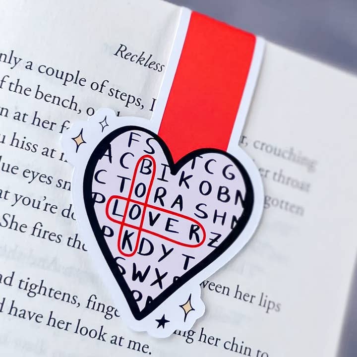 Magnetic Bookmark - Pink Reading Gift - Book Lover for wholesale by Literari Goods, Co | Book Themed Candles + Gifts
