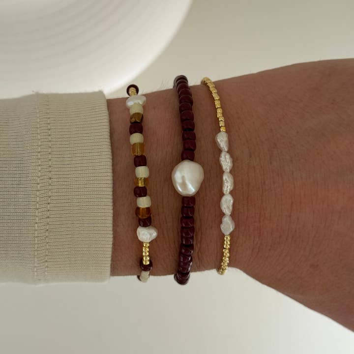 i said oui – wholesale Beaded bracelet – Vintage Pearl & Gold Strand9