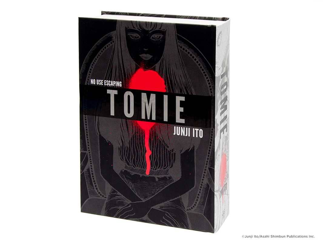 Simon & Schuster - Wholesale Manga - Tomie: Complete Deluxe Edition by Junji Ito1
