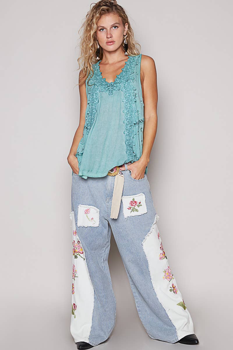 Pol Clothing - Wholesale Blouse - Women's - Sleeveless contrast floral lace crochet detail v-neck top16