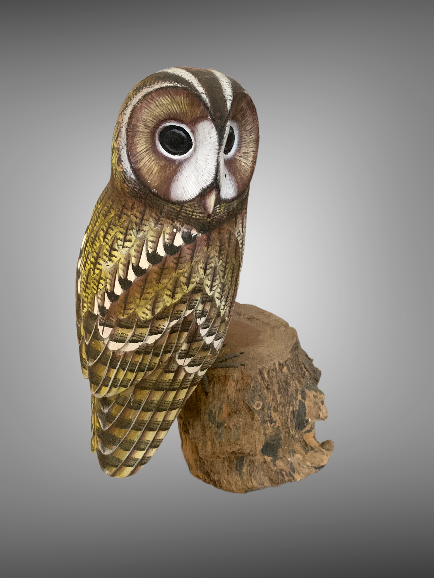 Batik Indah – Großhandel Skulptur – Gemalte Vogelskulptur aus Holz - Kleine Eule.2