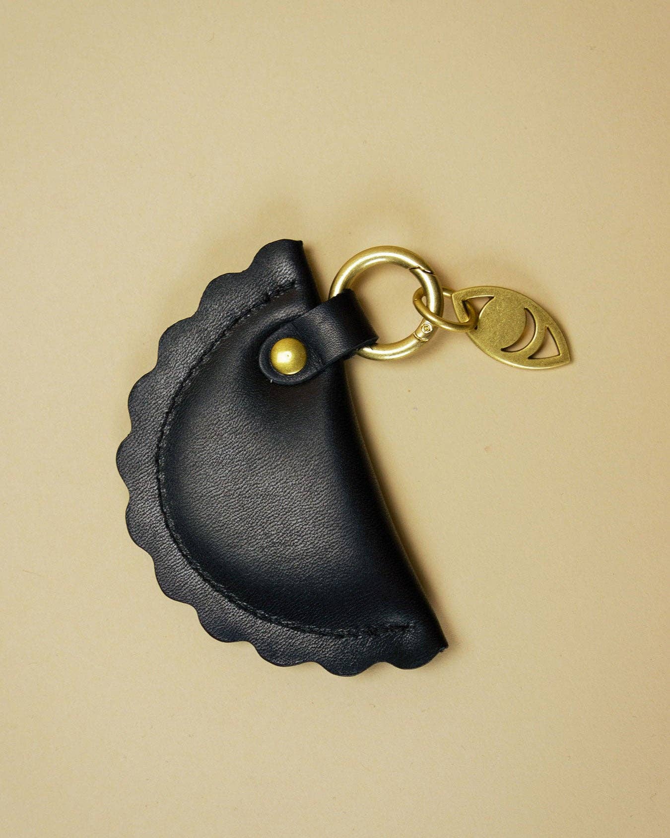 simétrie - Wholesale Keychain - Women's - ravjul bag charm / black rock1