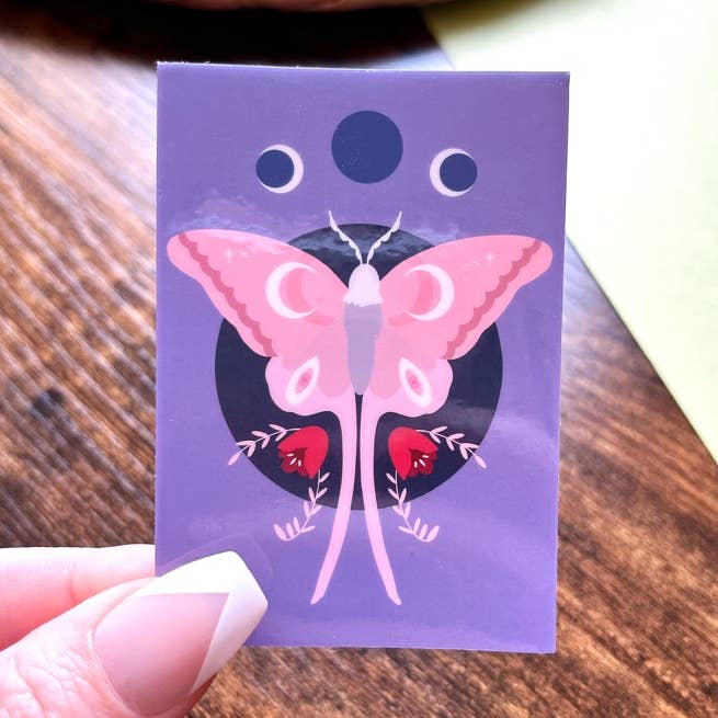 Rosa och lila Luna Moth, Vinyl Klistermärke för wholesale av Sage and Virgo