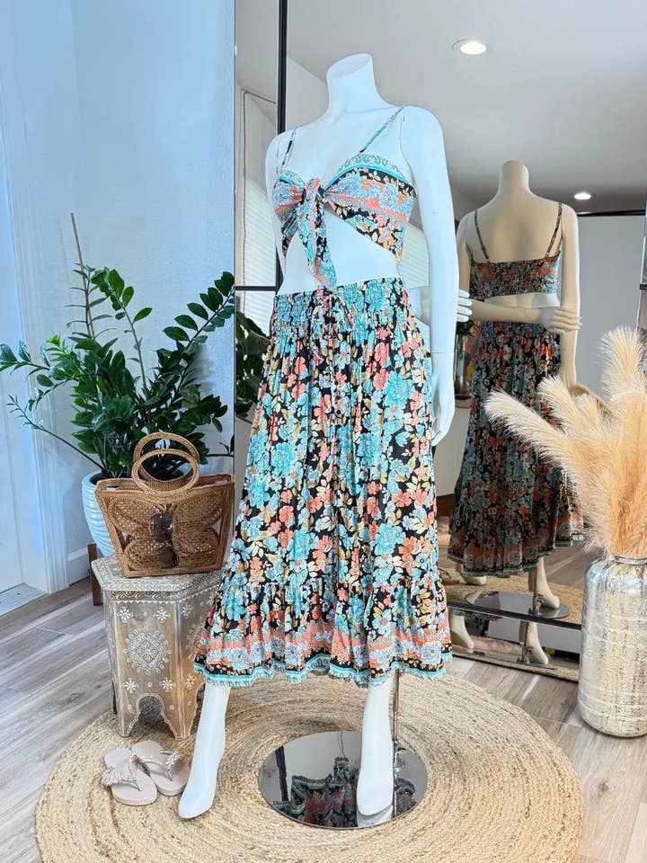 Abito Balinese in Rayon Fatto a Mano: Abbigliamento da Resort Boho da Spiaggia per la vendita all'ingrosso da parte di Crafts Love Dreams