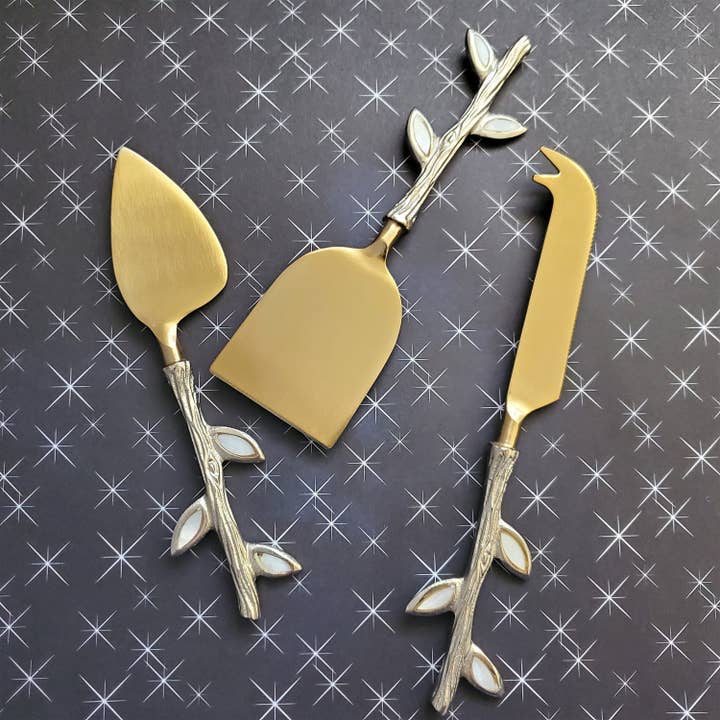 Gibb & Daan - Wholesale Cheese Spreader - Mother of Pearl Cheese Knife Set - Gold Finish - Gift Boxed