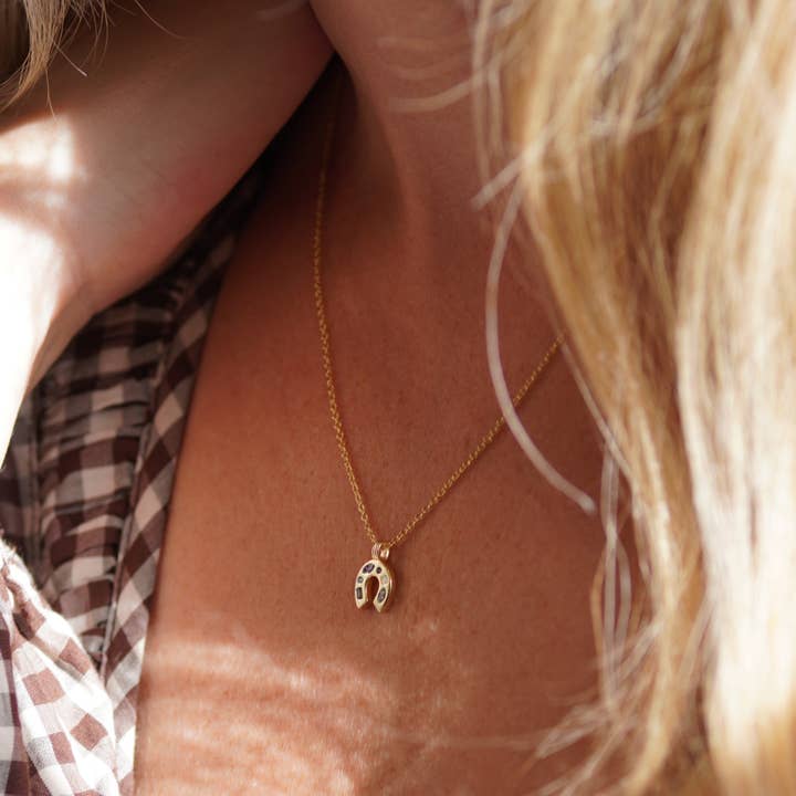 Junk Jewels Ltd - Wholesale Pendant/Charm Necklace - Mini Lucky Charm Necklace