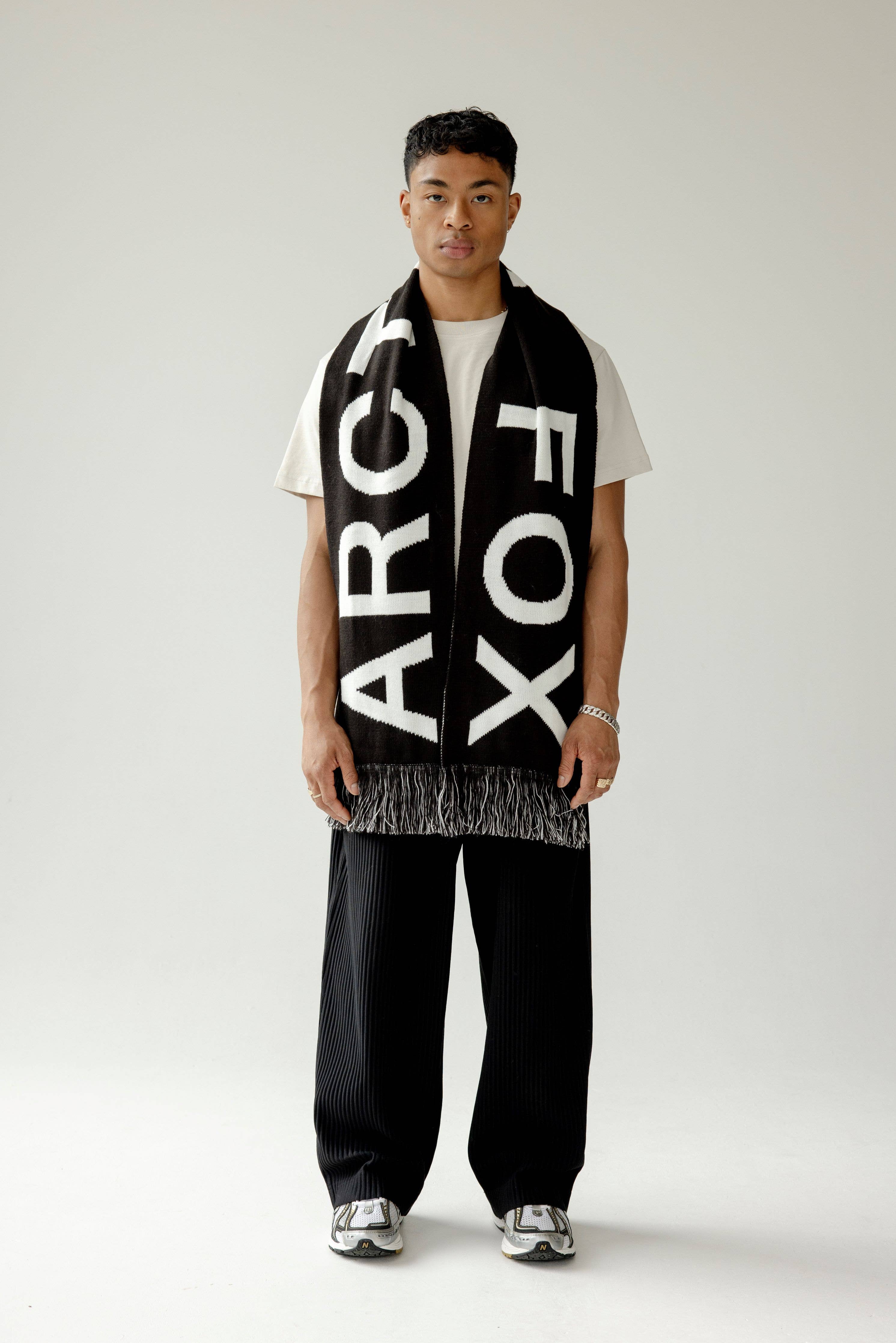 ARCTIC FOX & CO. – wholesale Scarf – Unisex – Arctic Fox Scarf - Monochrome6