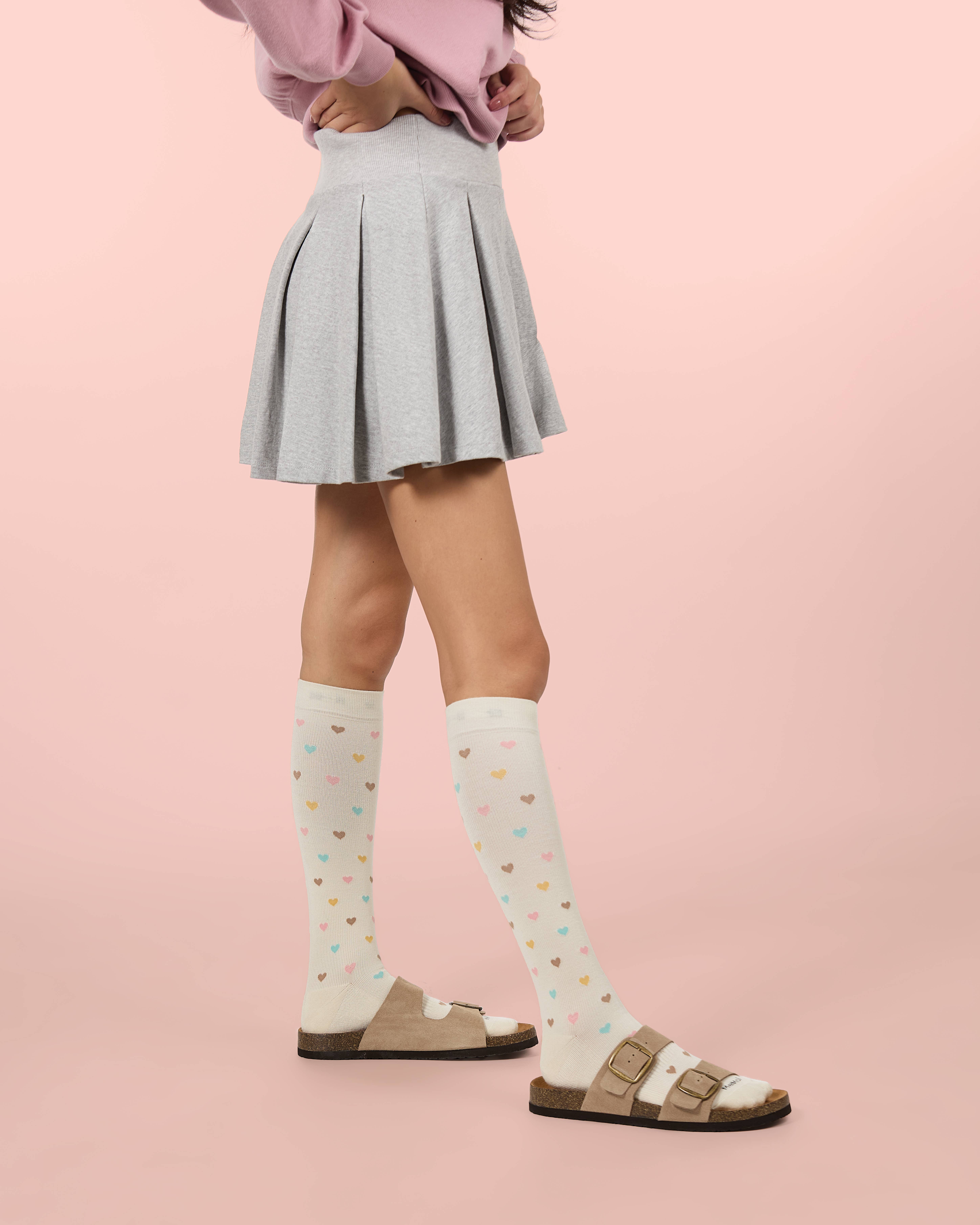 Avorio Calze a compressione con cuori multicolori in vendita all'ingrosso su Faire3