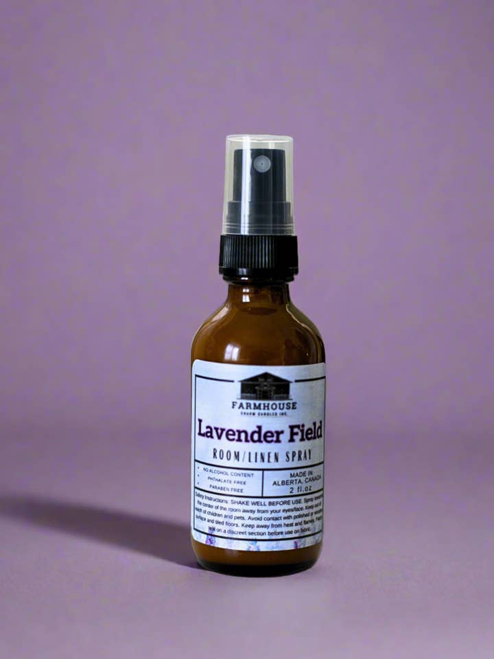 Spray pour chambre et linge de maison Lavender Field pour la vente par Farmhouse Charm Candles Inc.