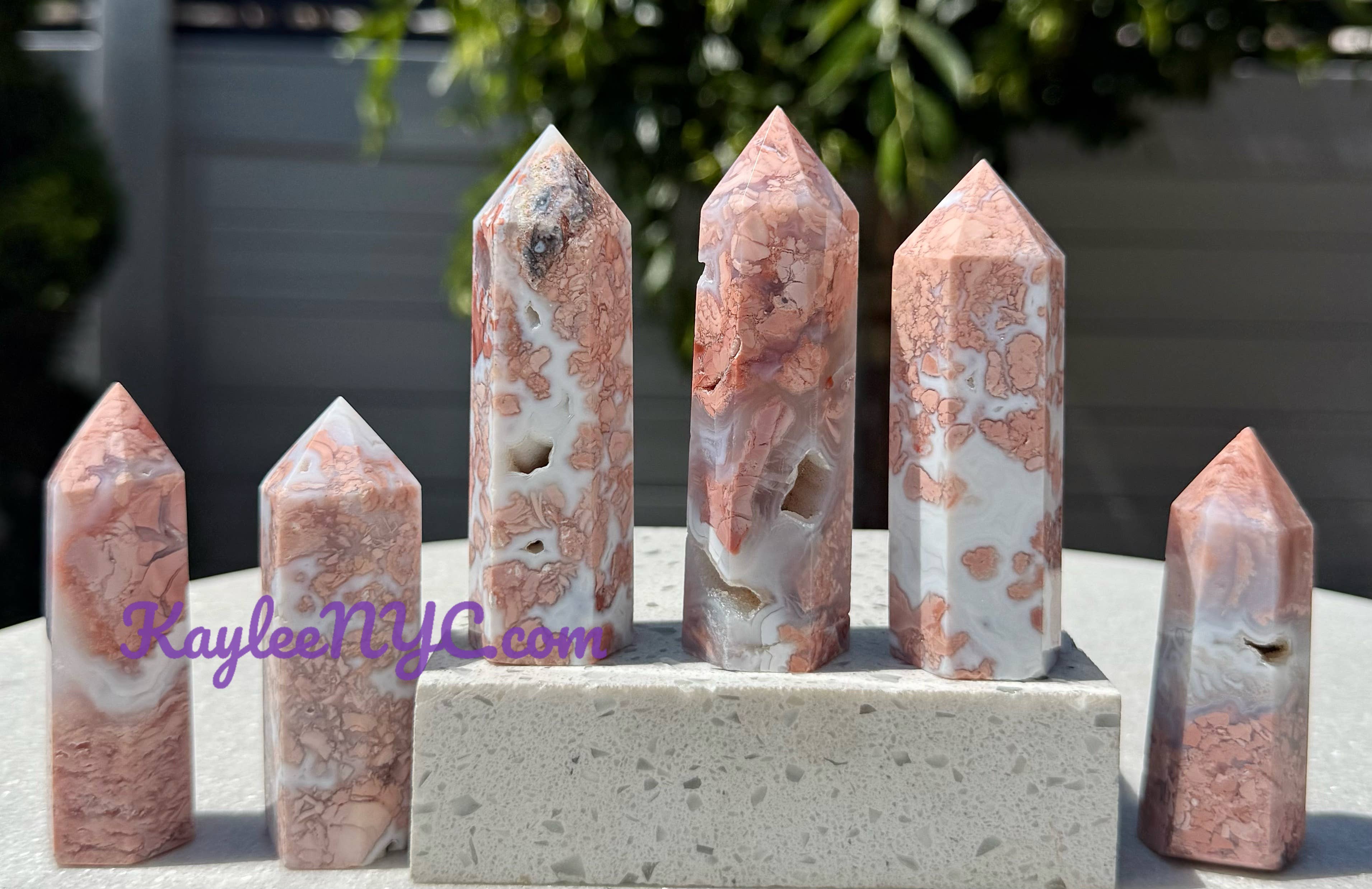 KayleeNYC – Großhandel Spiritueller Stein/Kristall – 1 lb natürlicher rosa Achat-Obelisk-Turm Kristallspitzen5