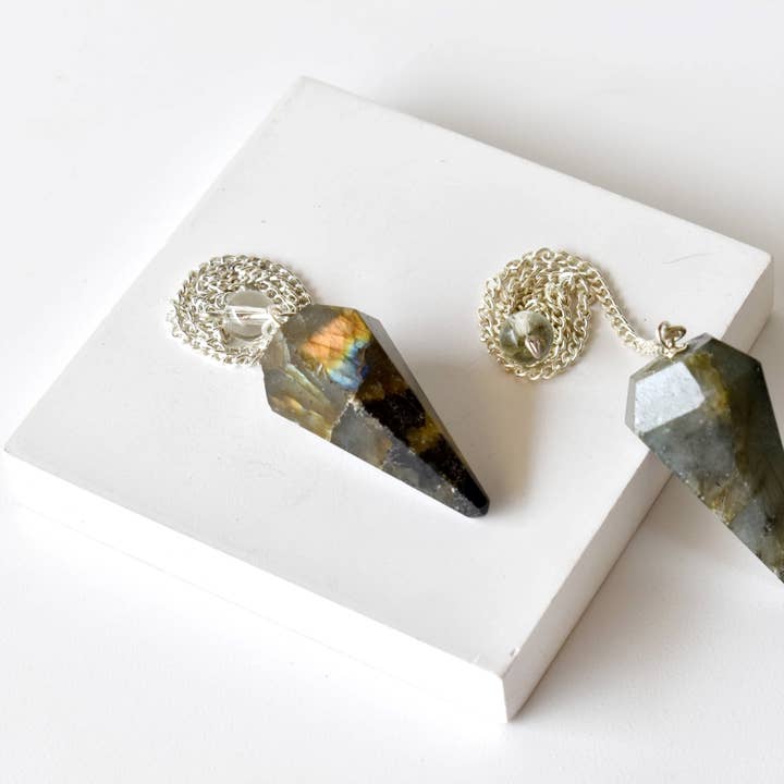 Soothing Crystals - Wholesale Spiritual Stone/Crystal - Dowsing Pendulum | Labradorite | Faceted | Crystal Pendulum3