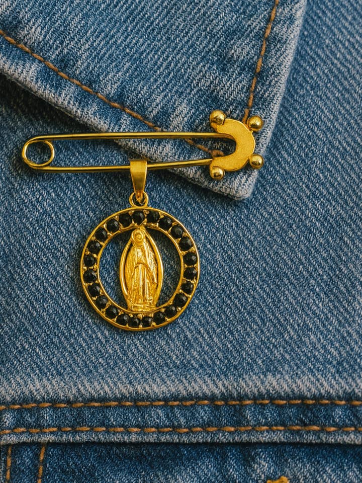 Guld Jomfru Maria Medalje Broche med Sort Zirkonia for engroshandel hos PHOEBE´S