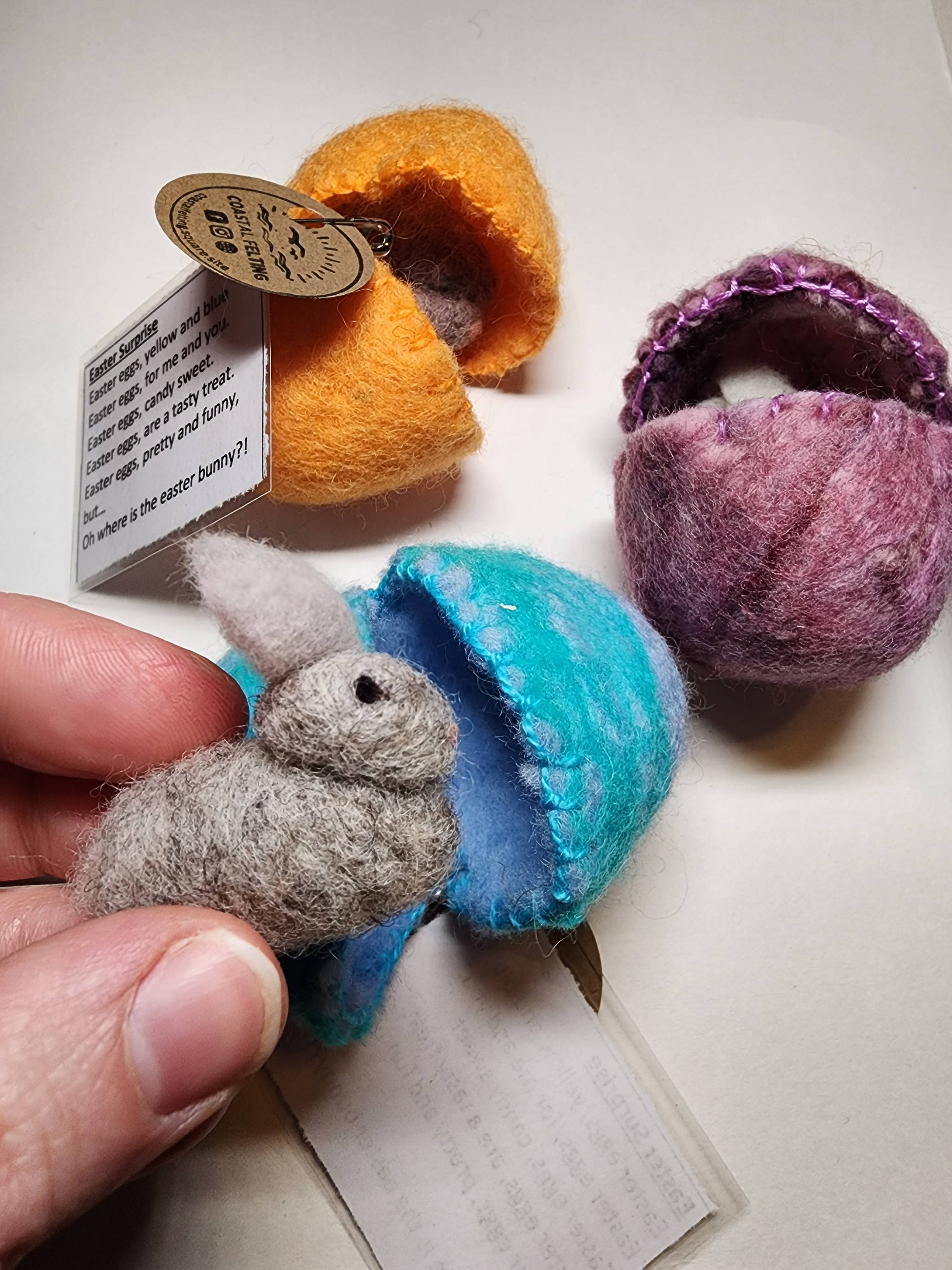 Coastal Felting - Wholesale Decorative tabletop object - Needle felted Easter egg and bunny or chick play set1