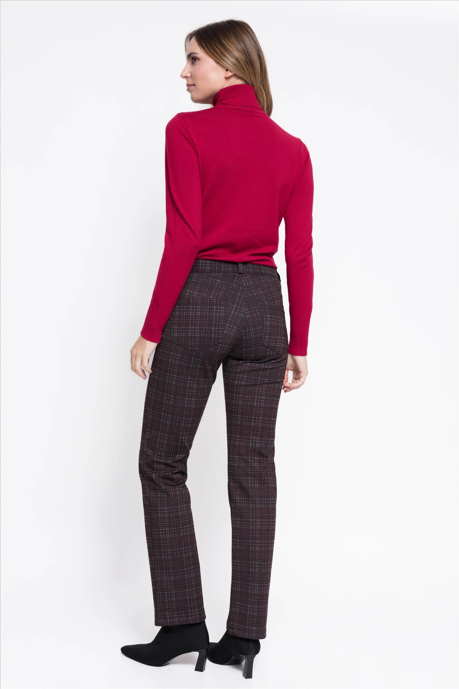 CMS Love - Wholesale Knit Top - Women's - BASIC VISCOSE KNIT TURTLENECK JERSEY B2B3