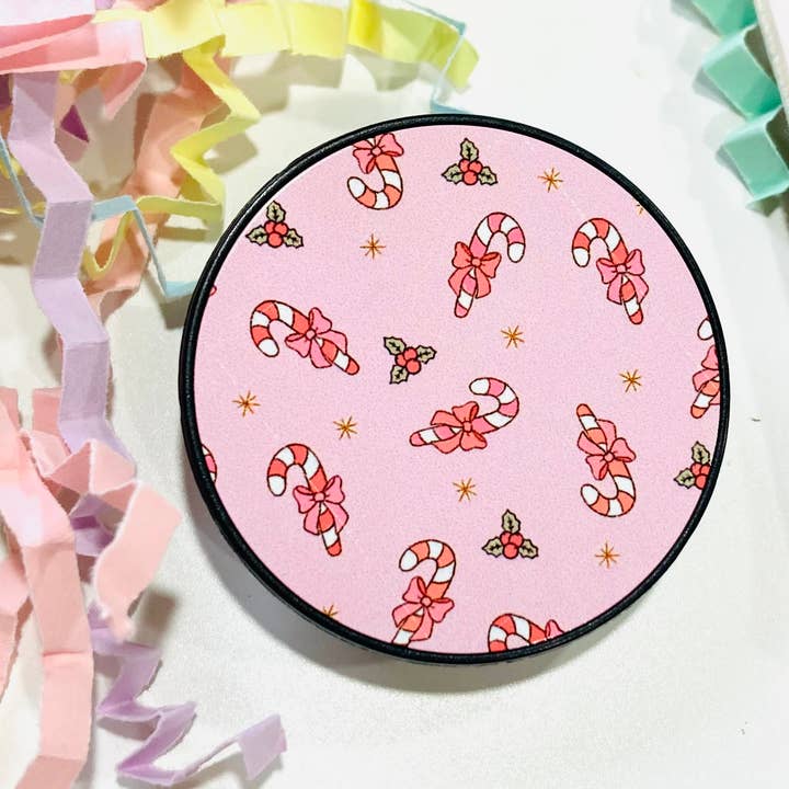 Poignée et étui pour Kindle Pink Candy Canes & Bows pour la vente par Chapter & Ink