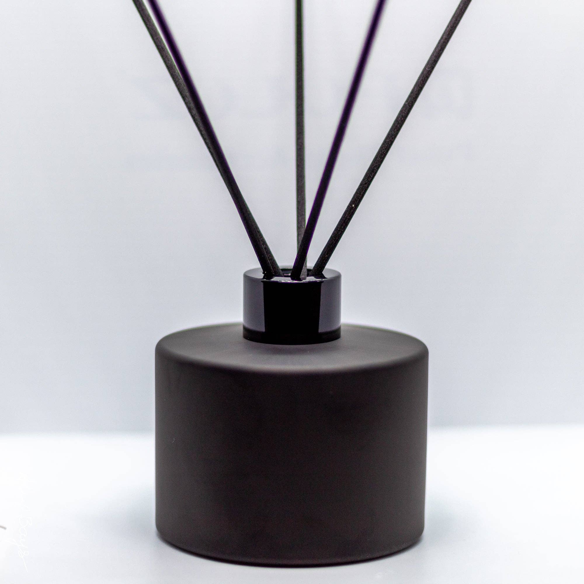 Smell Me Candle Co. - Wholesale Jar/Filled Candle - HUMBLE - Strudel & Spice3