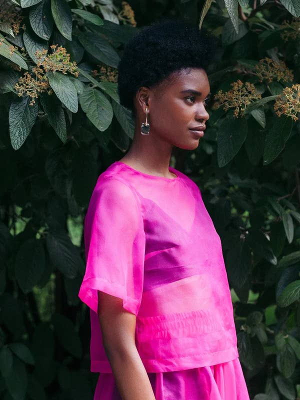 Lin Silk Organza T-shirt in zwart voor wholesale door Jasmine Chong