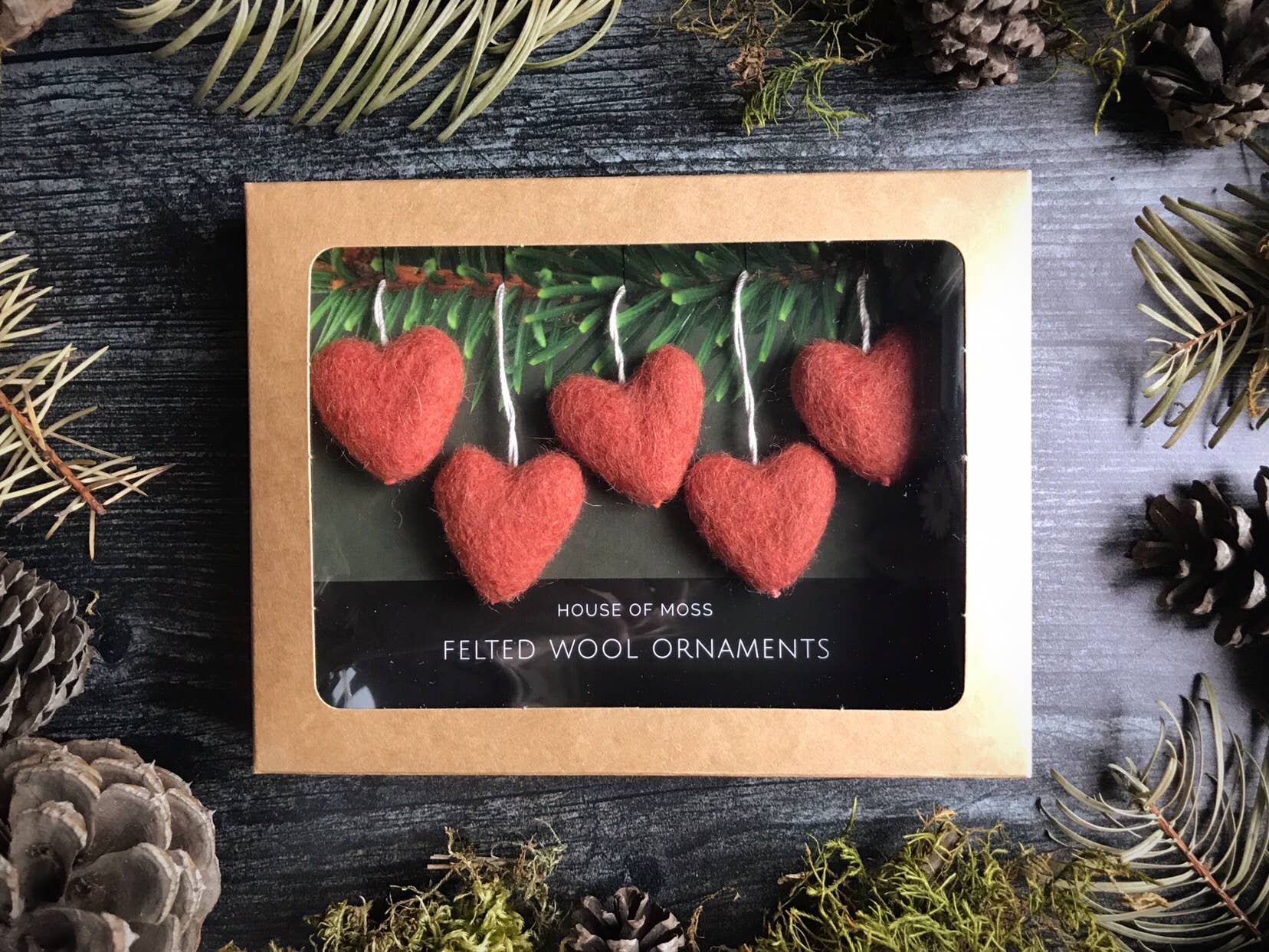 House of Moss – wholesale Ornament set – Heart Ornaments | Boxed Set of 5 Mini Wool Ornaments12