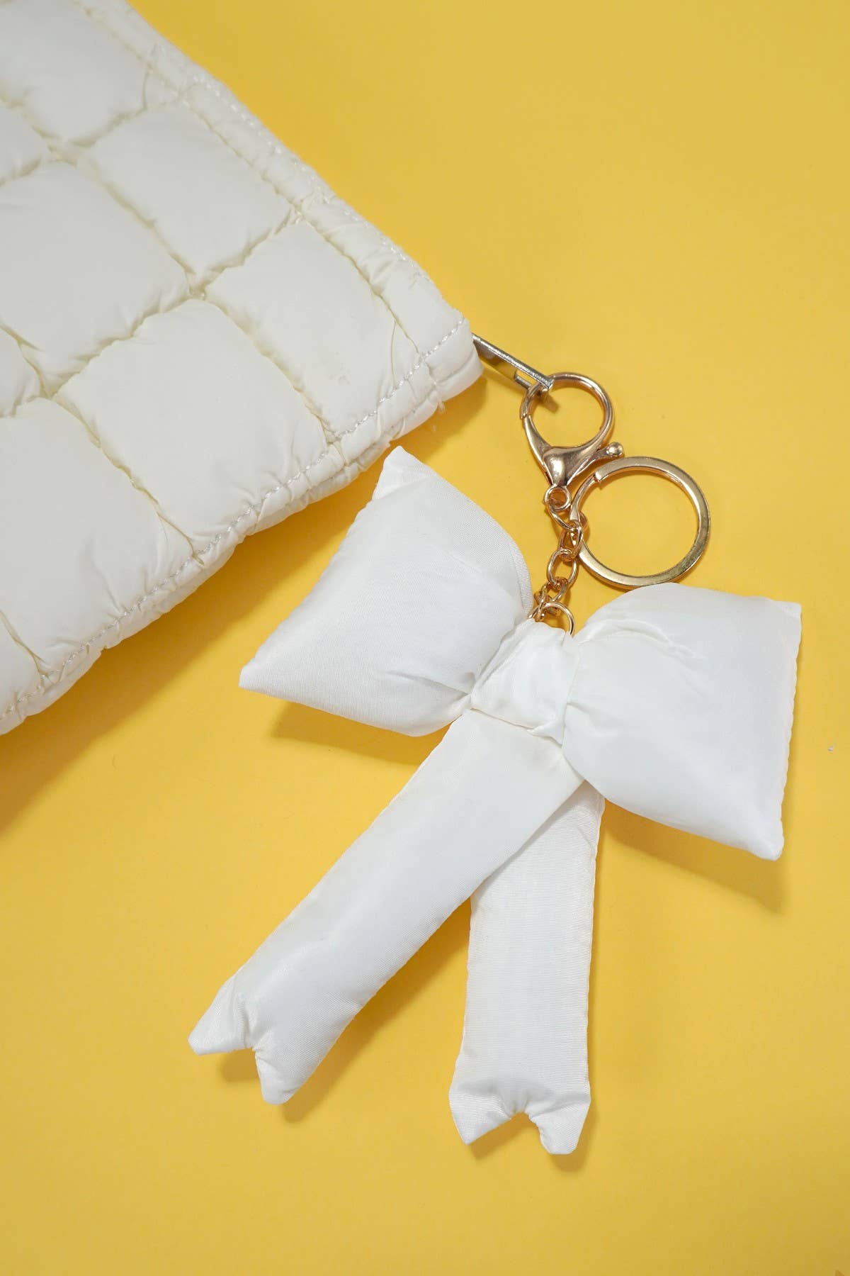 JOSSLYN by wall to wall - Wholesale Keychain - Women's - TRENDING PUFFY BOW RIBBON BAG CHARM KEYCHAIN | 40KC1093