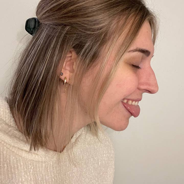 Bijoux Boutique LLC - Wholesale Huggie Earrings - Chain Huggie Hoops4