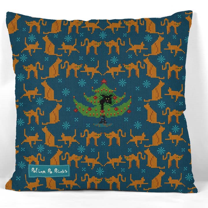 Kissenbezug mit Weihnachtskatze. Hässlicher Feiertagspullover mit gestrickter Katze. für den Großhandel von Polina Po Prints