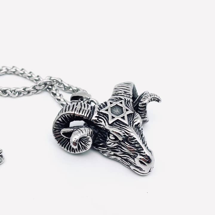Mio Queena – wholesale Pendant/charm necklace – Satan Hexagram Goat Head Stainless Steel Charm - MJ/MNP
