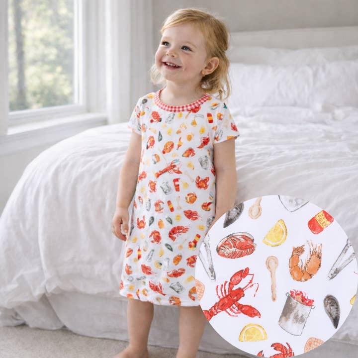 Robe de nuit de la saison des écrevisses pour la vente par Magnolia Baby
