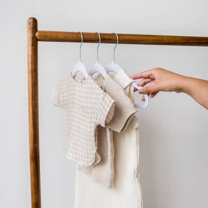 3 Sprouts - Wholesale Clothes Hangers - Baby & Kids Velvet Hangers (2 Packs of 15)16