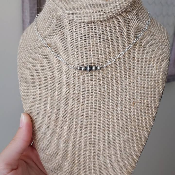 The peachy cactus boutique - Wholesale Choker/collar - All about the pearls choker7