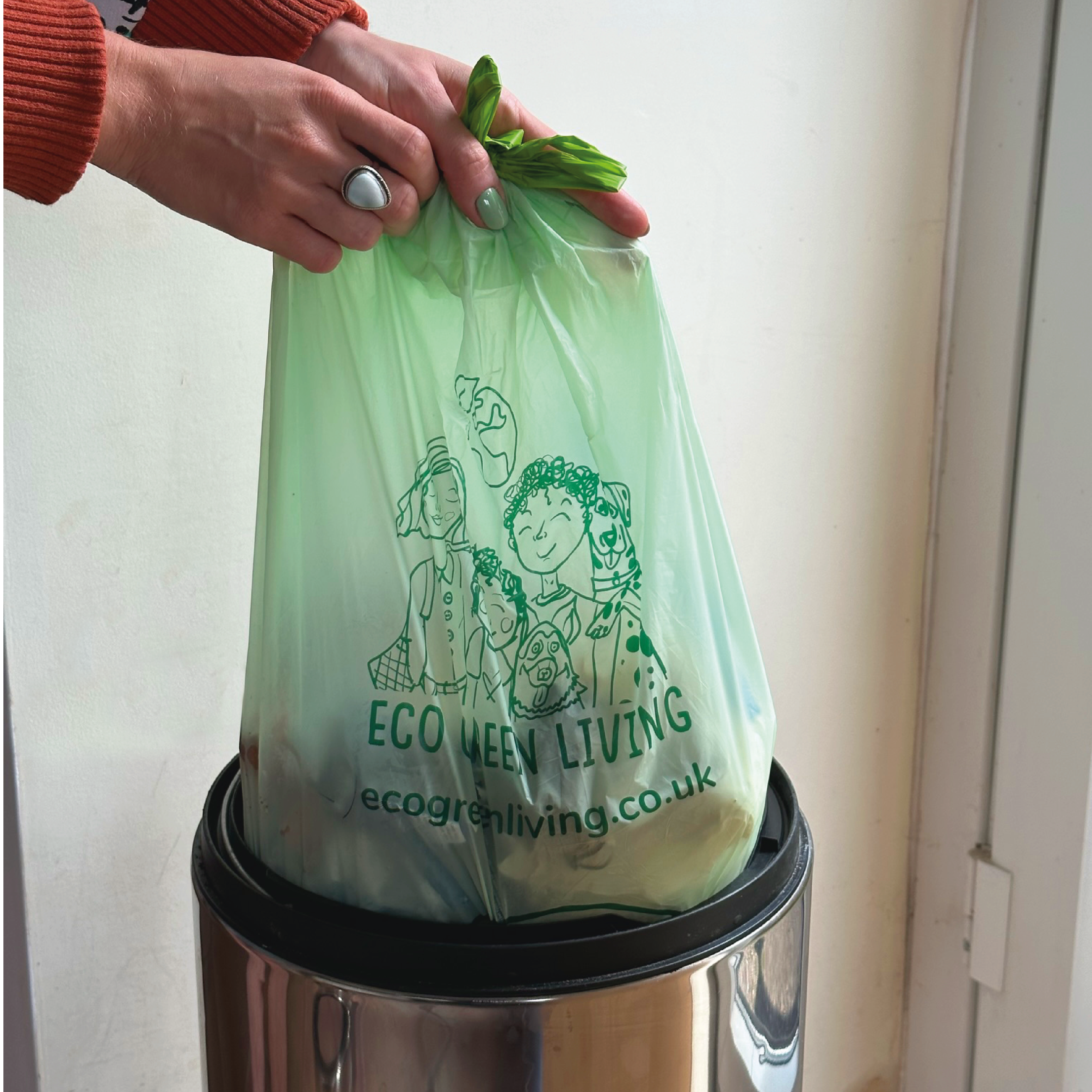 Eco Green Living - Wholesale Trashcan/Trash Bin - Compostable Drawstring Bin Bags | 40 Litre (25 bags)5