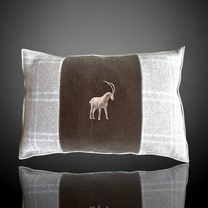 Coussin décoratif Cappucino pour la vente par Altalena of Switzerland SA