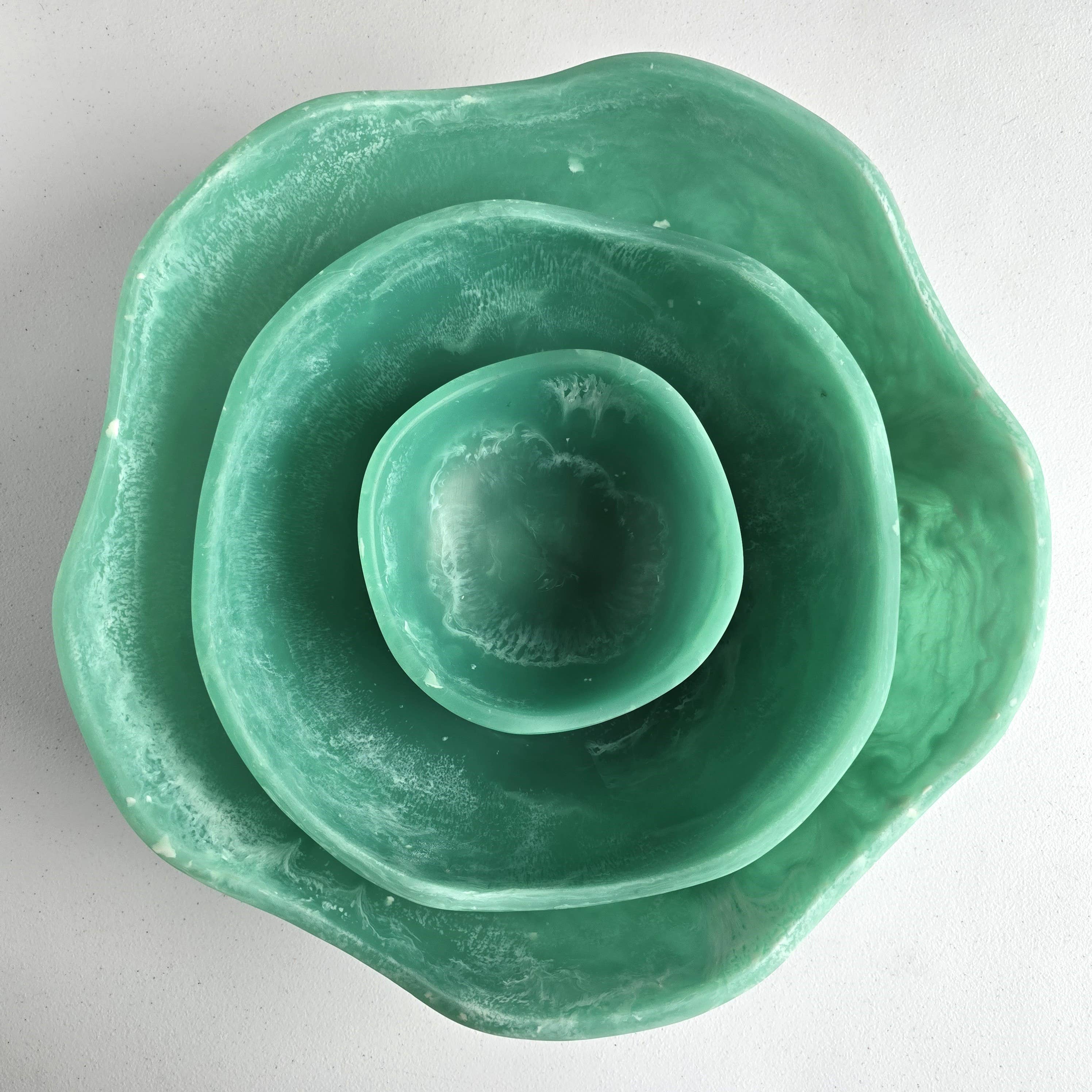 Gibb & Daan - Wholesale Serve Bowl - Large wavy 3 bowls Set - Matte Finish Hand Poured Resin10